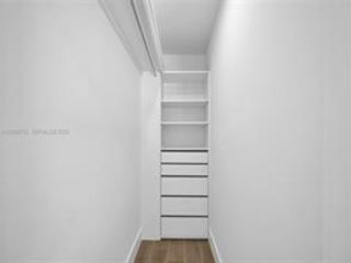 [PHOTO]