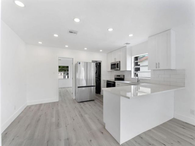  5 BR,  3.00 BTH &nbsp; style home in Deerfield Beach