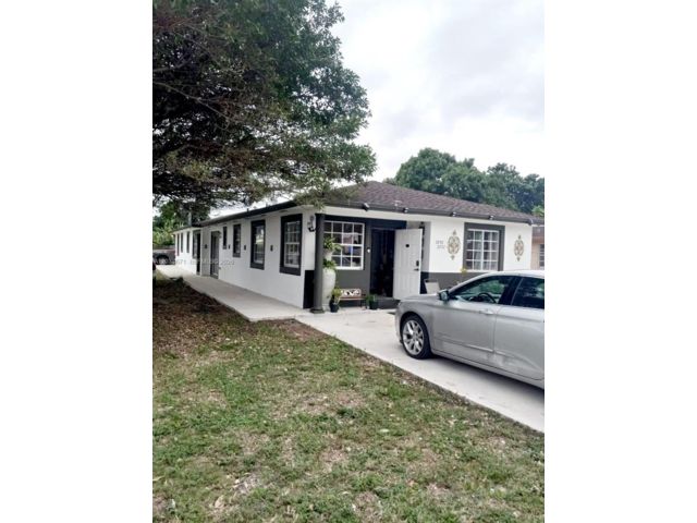  3 BR,  2.00 BTH &nbsp; style home in Miami