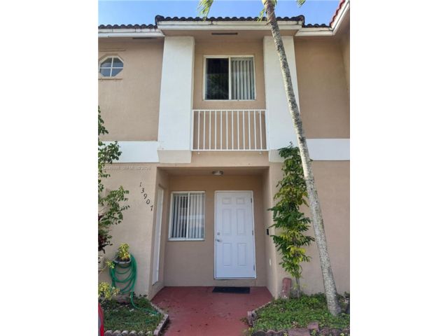 [Miami Real Estate, listing number 3343952]