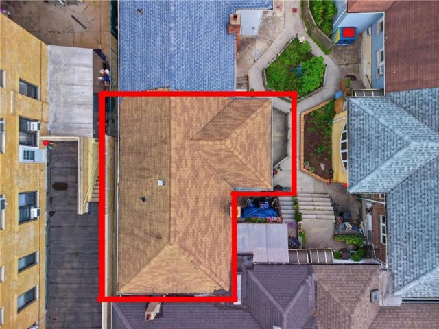  2 BR,  1.00 BTH &nbsp;Single family style home in Manhattan Beach