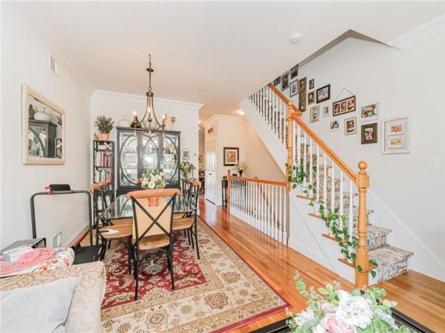 [PHOTO]
