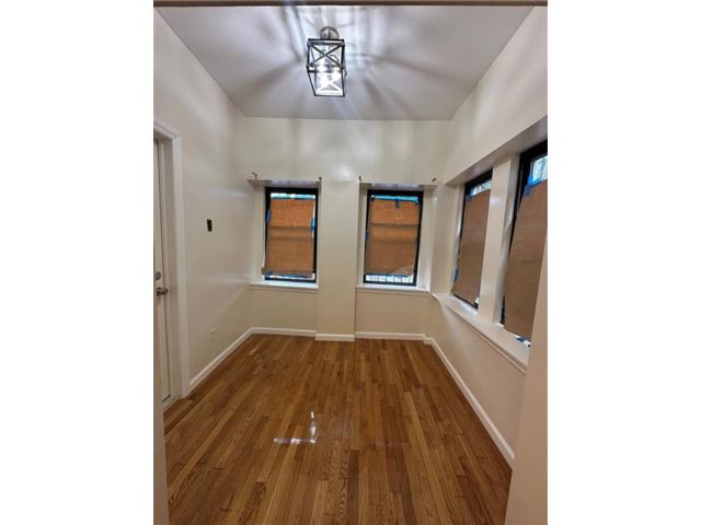  2 BR,  1.00 BTH &nbsp;Multi-family style home in Flatbush