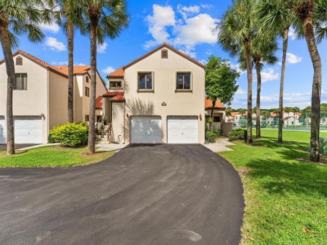  3 BR,  2.00 BTH &nbsp; style home in Boynton Beach