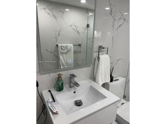 [PHOTO]