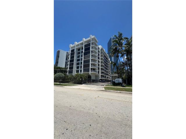  1 BR,  1.00 BTH &nbsp; style home in Miami