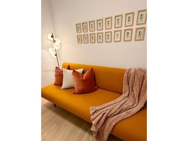 [PHOTO]