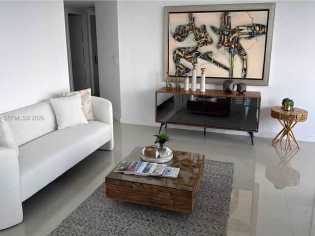 [Miami Real Estate, listing number 3344091]