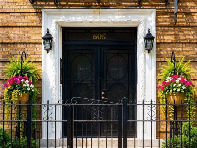  2 BR,  1.00 BTH &nbsp;Co-op style home in Sunset Park
