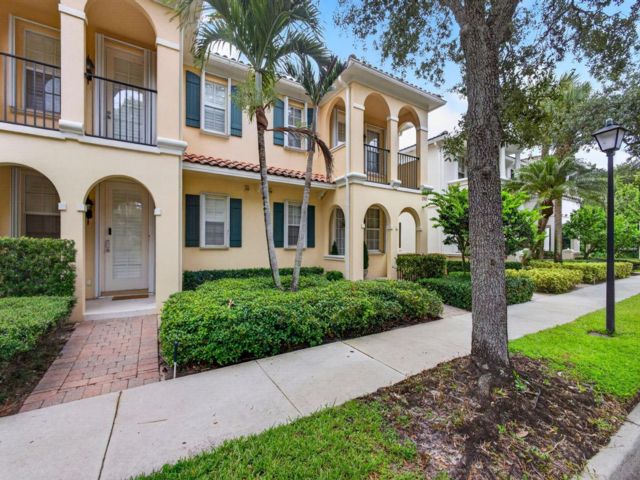  4 BR,  3.00 BTH &nbsp; style home in Jupiter