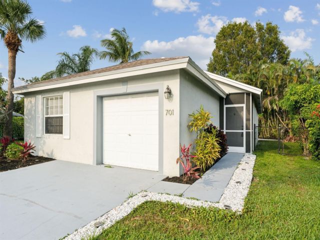  3 BR,  2.00 BTH &nbsp; style home in Boynton Beach