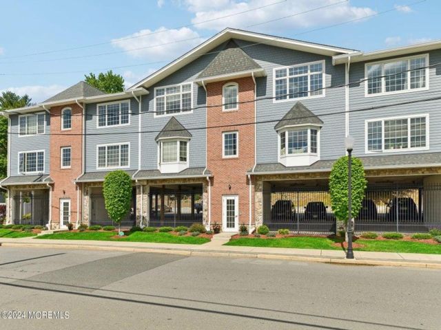  2 BR,  1.00 BTH &nbsp;Apartment style home in Keyport