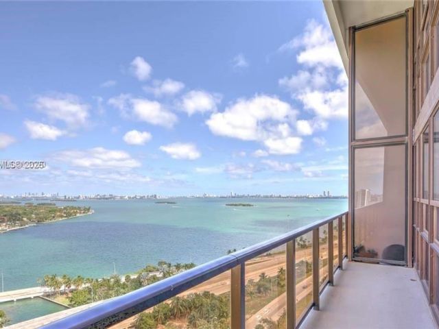  3 BR,  2.50 BTH &nbsp; style home in Miami