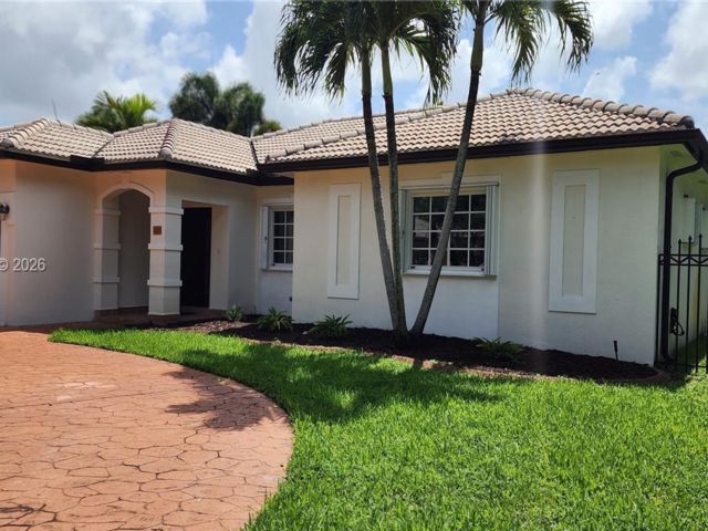  3 BR,  2.00 BTH &nbsp;Other style home in Hialeah