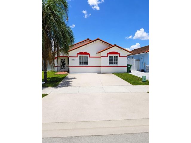  3 BR,  2.00 BTH &nbsp;Other style home in Miami
