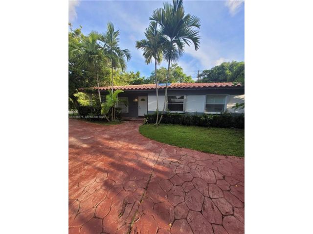 [Hallandale Real Estate, listing number 3344331]