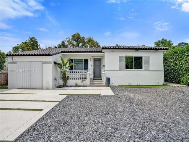  4 BR,  2.00 BTH &nbsp; style home in Miami