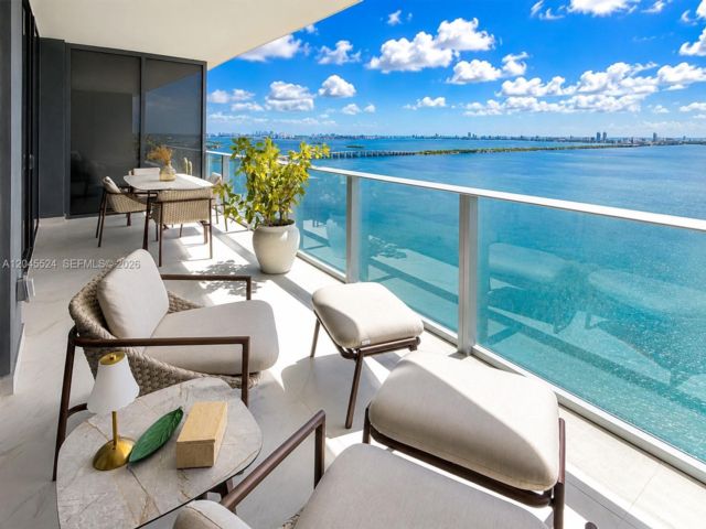  1 BR,  2.00 BTH &nbsp; style home in Miami