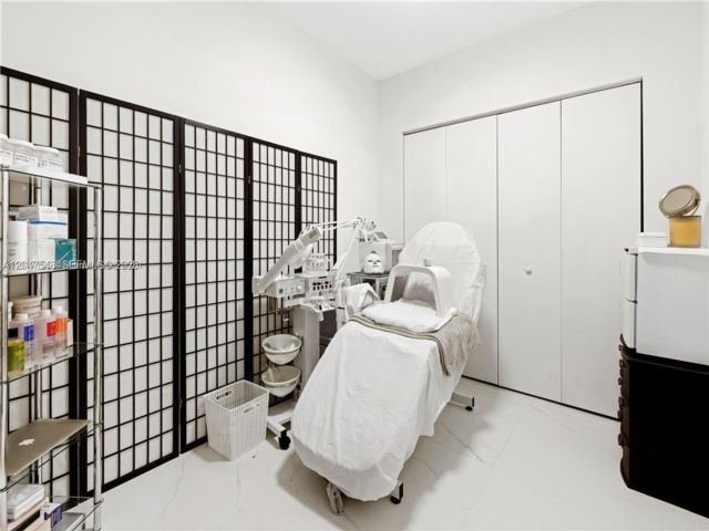 [PHOTO]