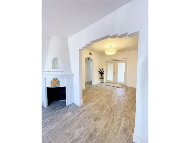  2 BR,  2.00 BTH &nbsp; style home in Carl Fisher