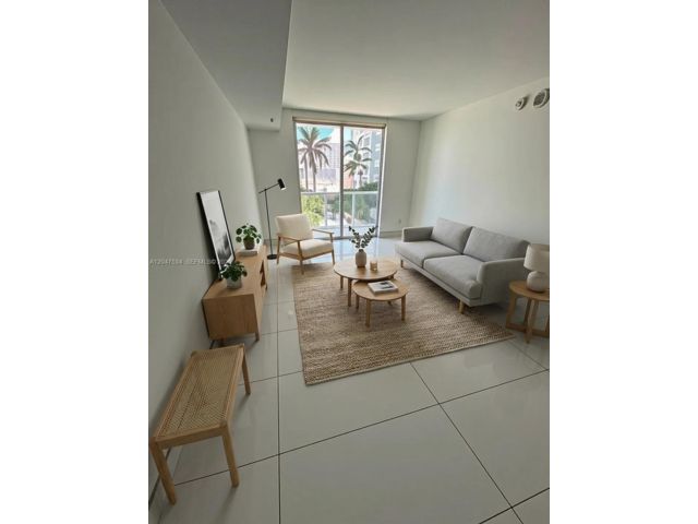 2 BR,  2.00 BTH &nbsp; style home in Miami
