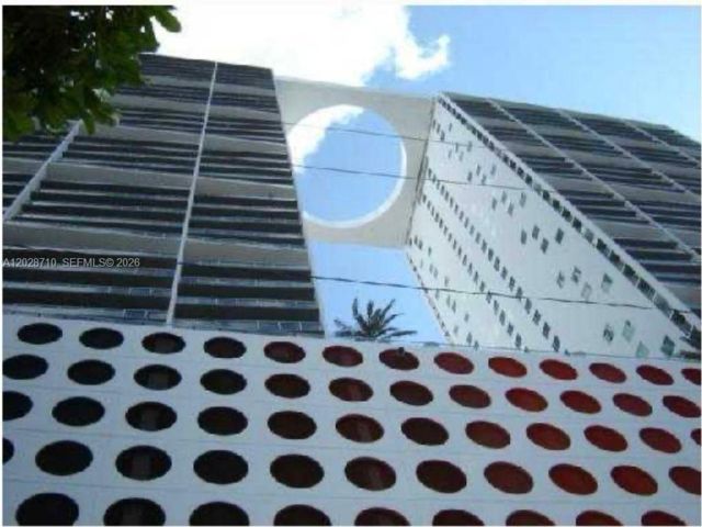  2 BR,  2.00 BTH &nbsp; style home in Miami