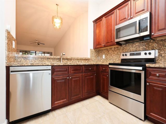  2 BR,  2.00 BTH &nbsp; style home in Boca Raton