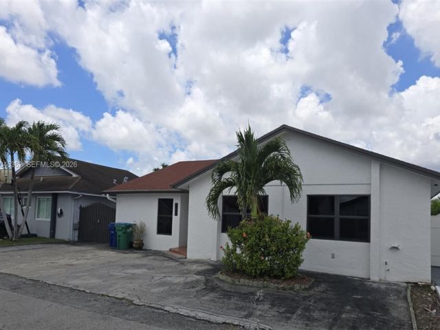  3 BR,  2.00 BTH &nbsp; style home in Miami
