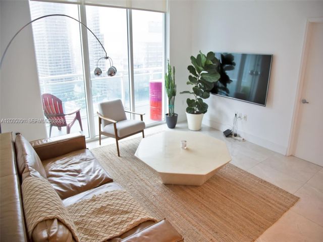 2 BR,  2.00 BTH &nbsp; style home in Miami