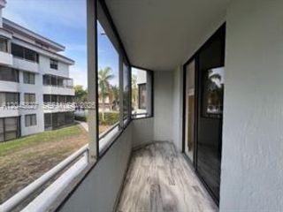 [PHOTO]