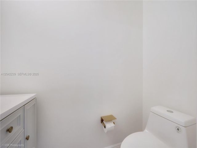 [PHOTO]
