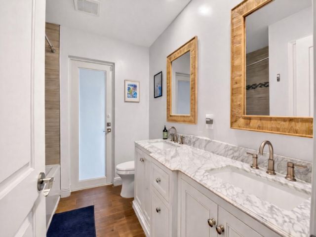 [PHOTO]
