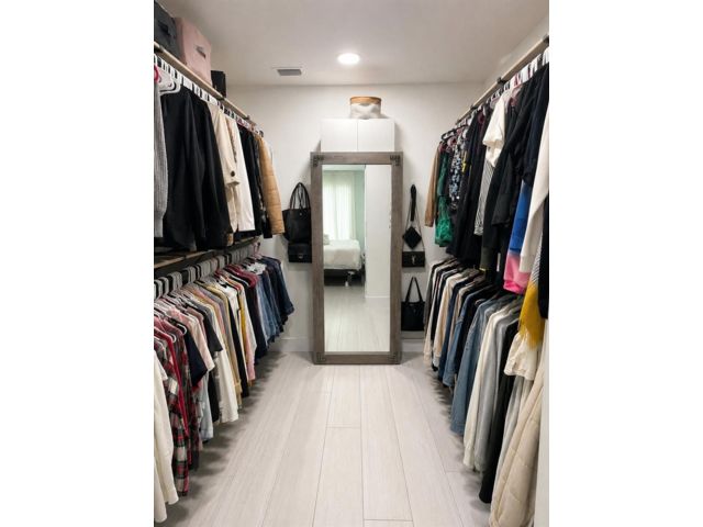[PHOTO]