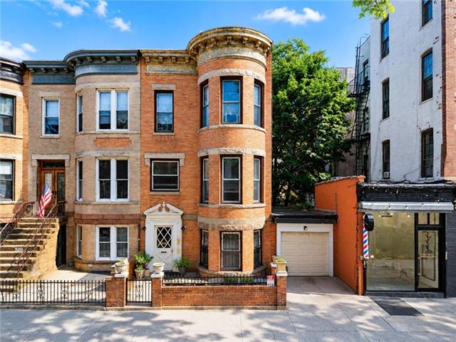 7 BR,  5.00 BTH &nbsp;Multi-family style home in Bay Ridge