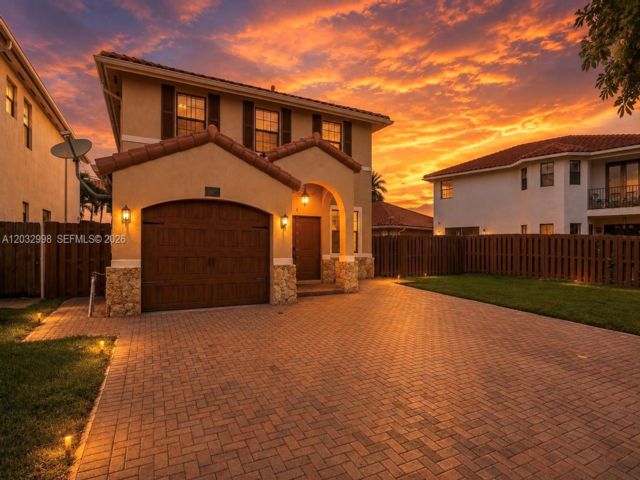  3 BR,  2.50 BTH &nbsp; style home in Miami