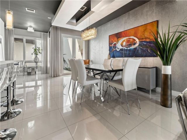  3 BR,  2.00 BTH &nbsp; style home in Medley