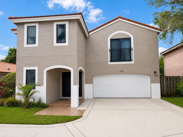  4 BR,  2.50 BTH &nbsp; style home in Wellington