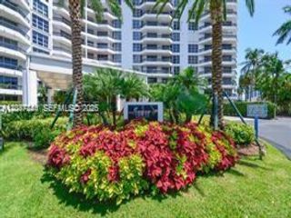  2 BR,  2.00 BTH &nbsp; style home in Aventura