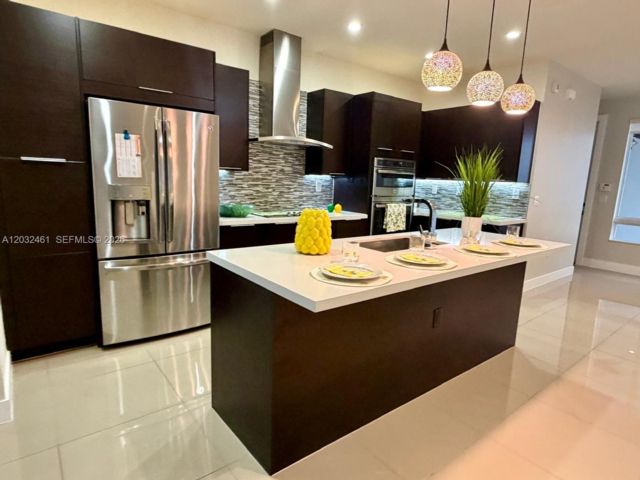  3 BR,  2.50 BTH &nbsp; style home in Medley