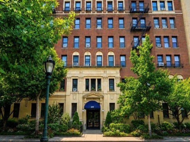 [Prospect Heights Real Estate, listing number 3344748]