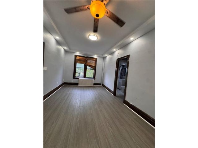  2 BR,  1.00 BTH &nbsp;Multi-family style home in Sunset Park