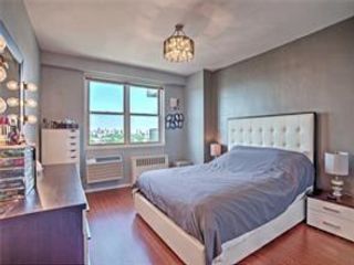 [PHOTO]