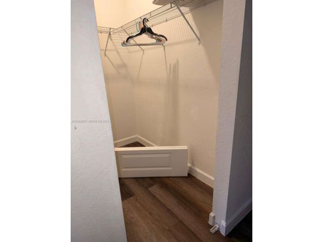 [PHOTO]