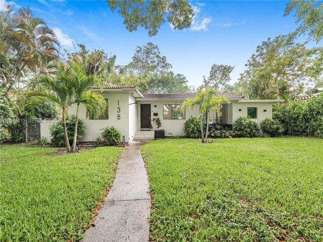  2 BR,  1.00 BTH &nbsp;Other style home in El Portal