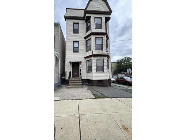  3 BR,  1.00 BTH &nbsp; style home in Kearny