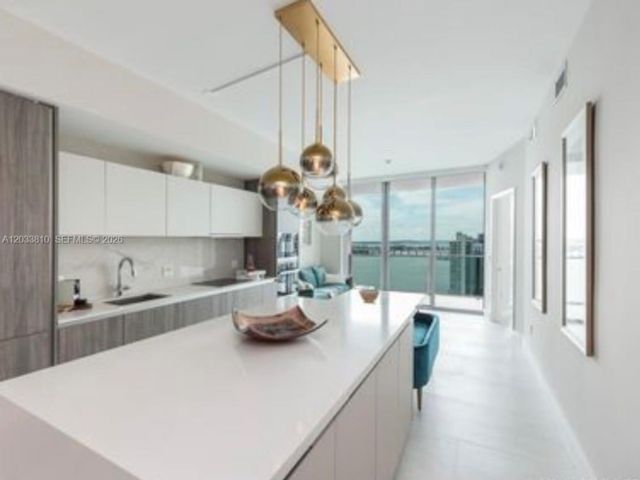 1 BR,  2.00 BTH &nbsp; style home in Miami