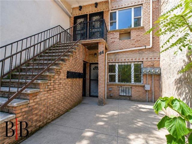  8 BR,  6.00 BTH &nbsp;Multi-family style home in Bedford Stuyvesant
