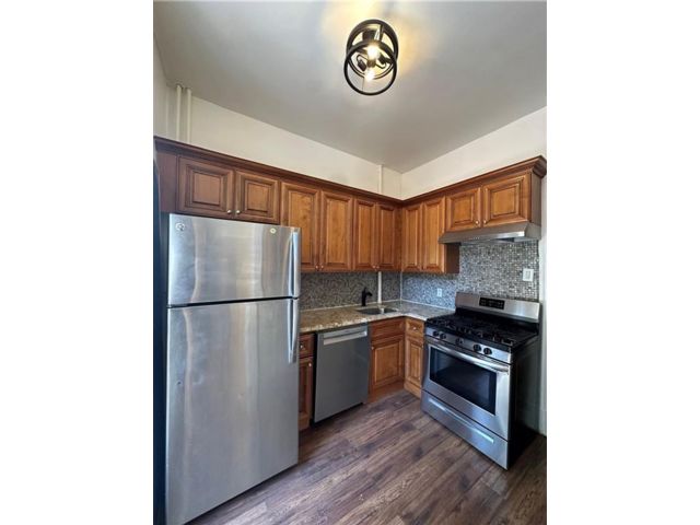 2 BR,  1.00 BTH &nbsp;Multi-family style home in Bedford Stuyvesant