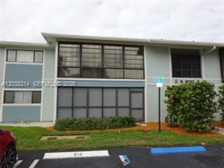  2 BR,  2.00 BTH &nbsp;Condo style home in Miami