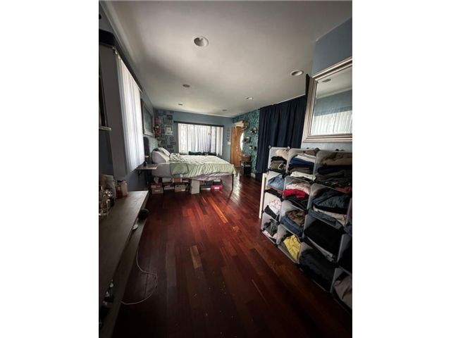 [PHOTO]